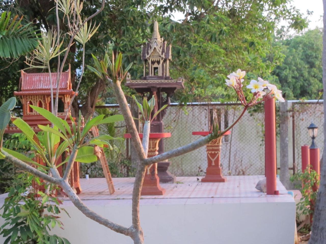 Villa Miracle Rawai Exterior foto