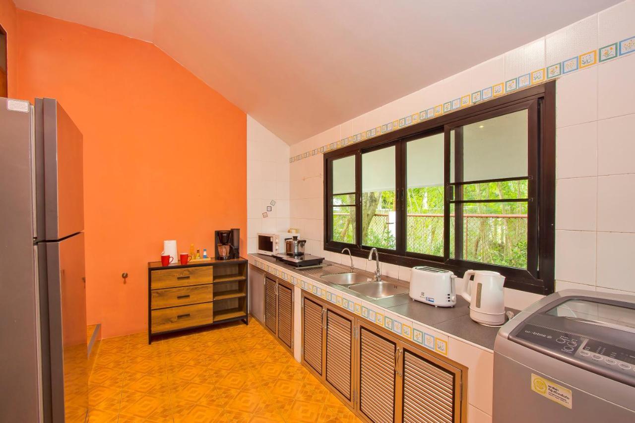 Villa Miracle Rawai Exterior foto
